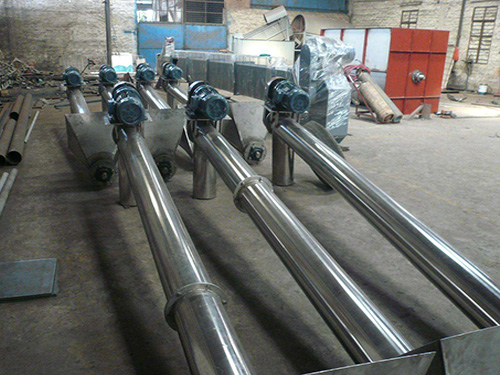 Tubular screw conveyor