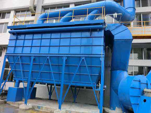 Pulsed backblowing bag collector